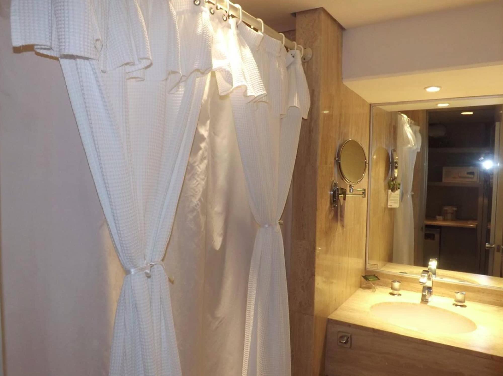 Radisson Paraiso 5* Mexico City